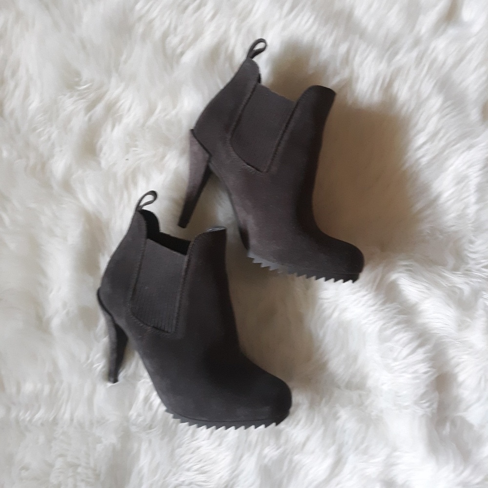 Pedro Garcia Suede booties